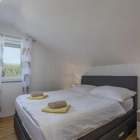 וילה Peaceful In Nova Vas With Swimming Pool *