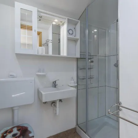 Peaceful In Nova Vas With Swimming Pool * Babici